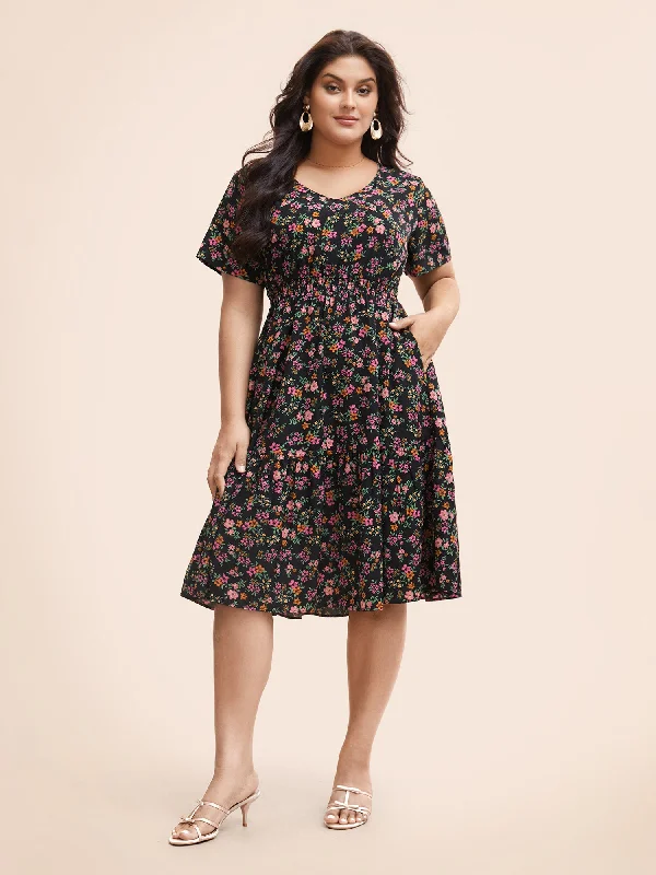 V Neck Ditsy Floral Shirred Dress